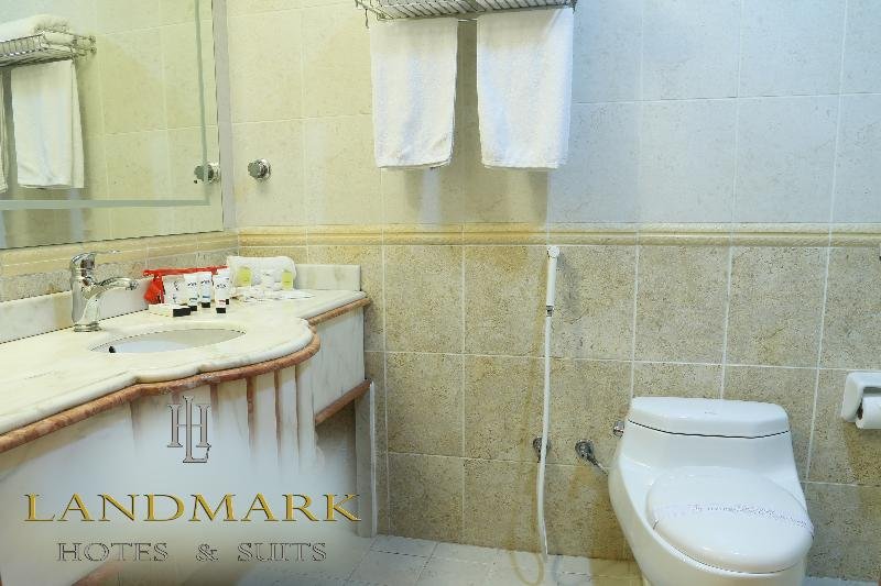 Фото Landmark Suites Jeddah