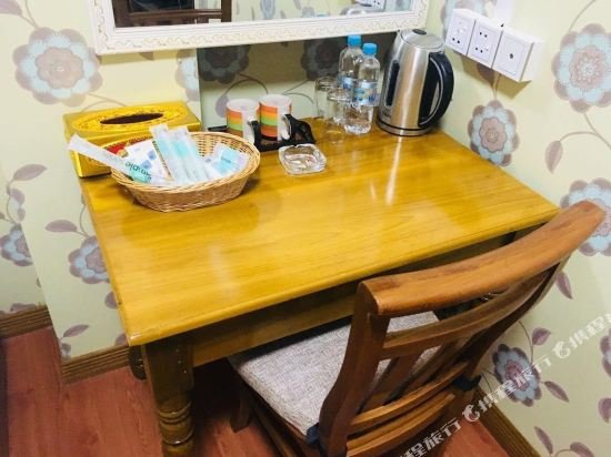 Фото C & Y Hotel