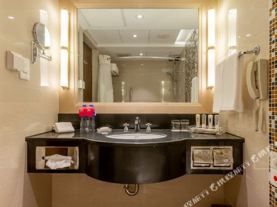 Фото Crowne Plaza Hotel Shanghai, an Ihg Hotel