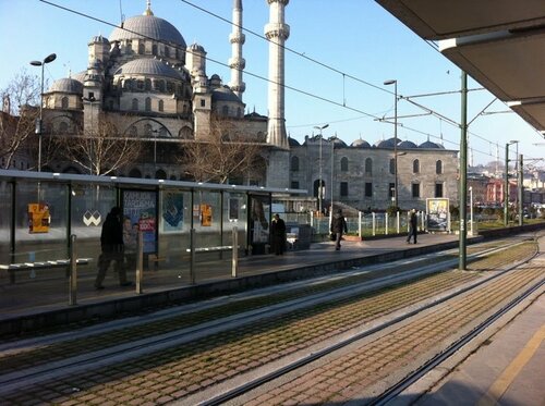 Eminönü (Istanbul, T1), metro station
