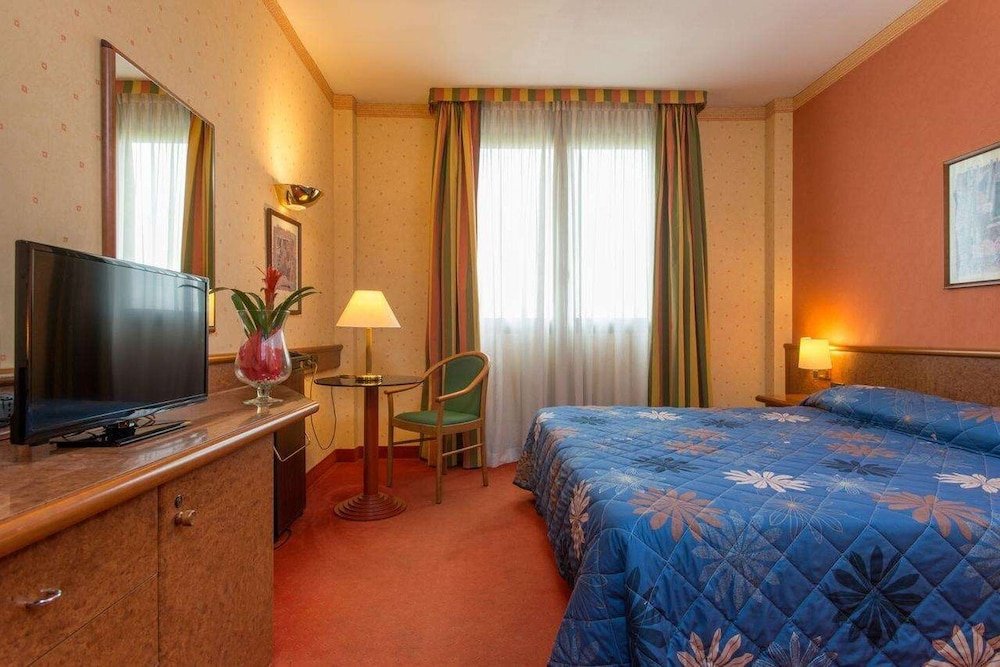 Фото Meditur Hotel Pomezia