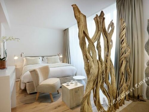 Гостиница Petit Hôtel Confidentiel в Шамбери