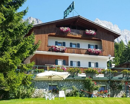 Гостиница Hotel Villa Gaia в Кортина-д`Ампеццо