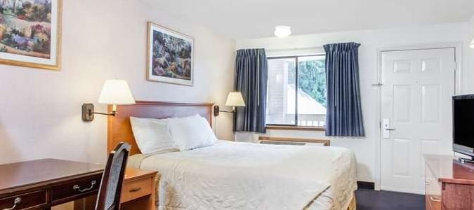 Фото Travelodge by Wyndham Seattle North/Edmonds