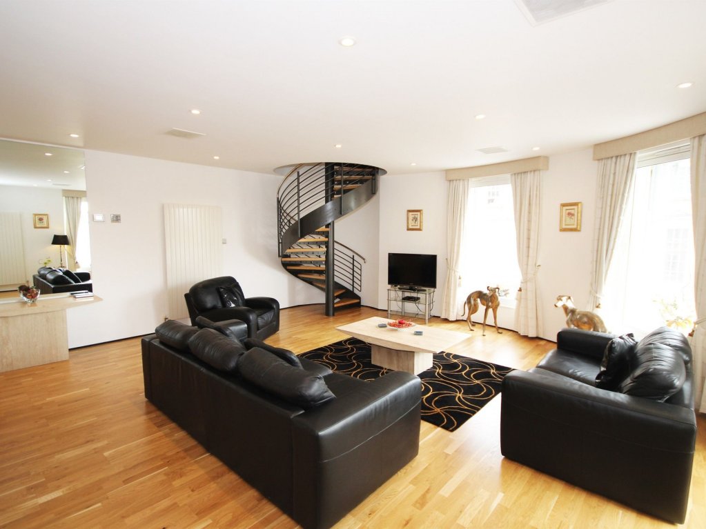 Фото Grey Street Hotel