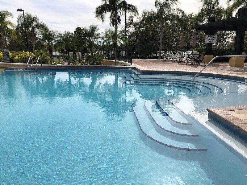 Гостиница Tideview 66 · New Luxury 3 Suites Resort Home. Sleep 9 в Орландо