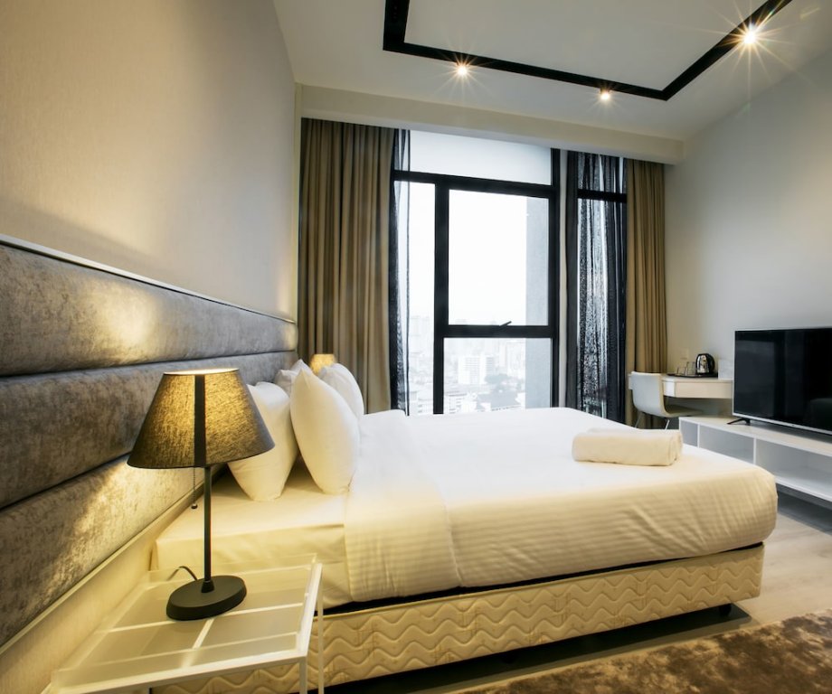 Фото Expressionz Professional Suites by Sync