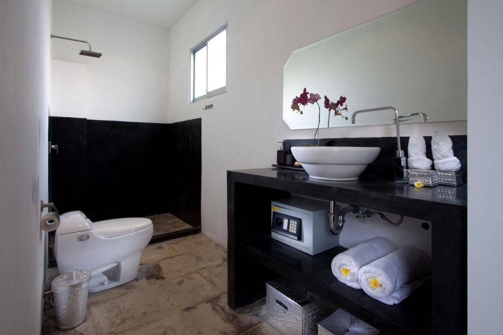 Фото The Apartments Canggu