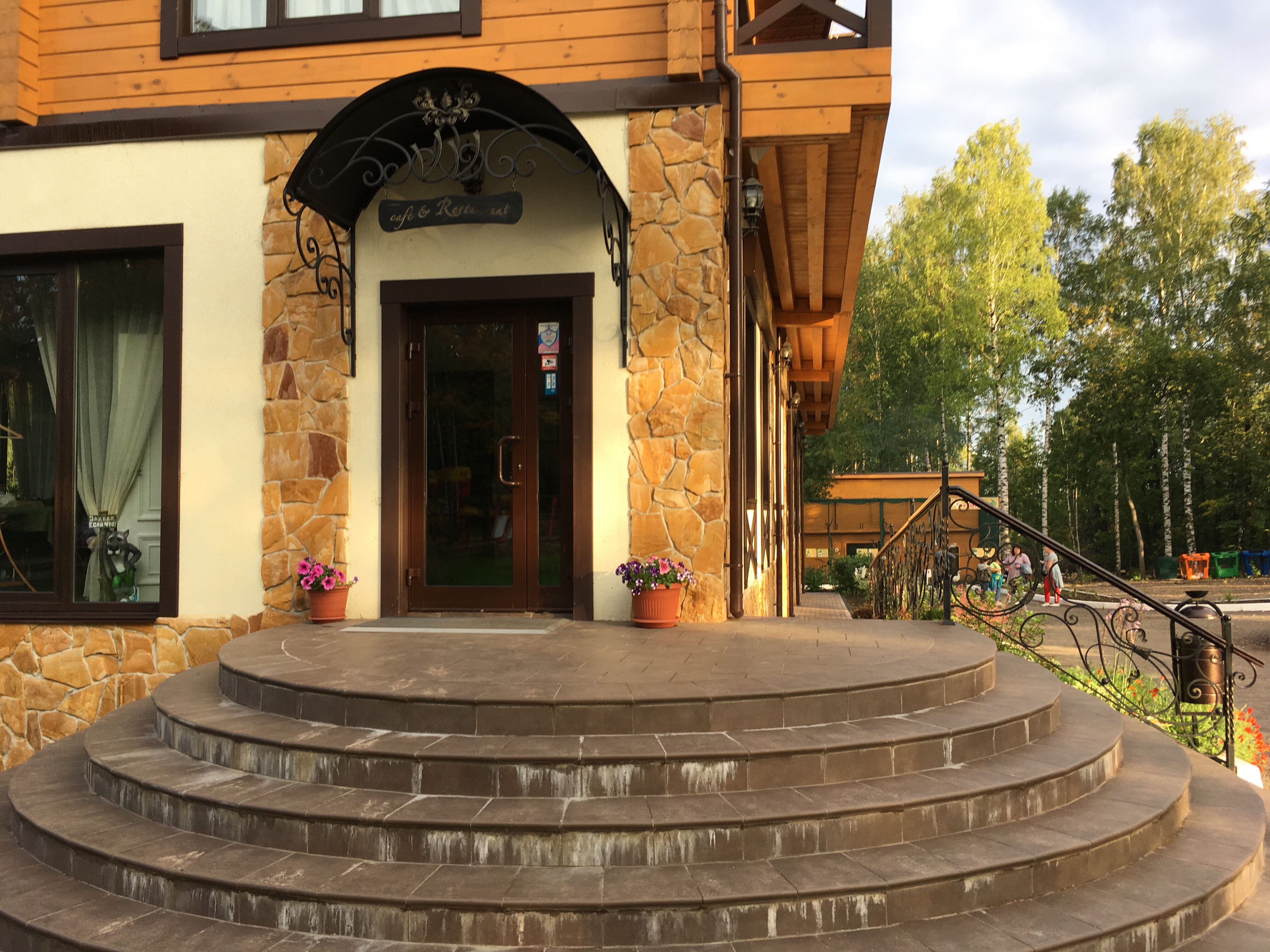 Фото Виктория Вилладж