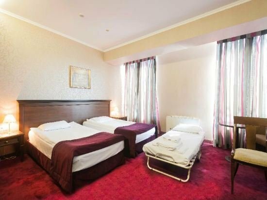 Гостиница Yantra Grand Hotel -sharlopov Hotels в Велико-Тырнове