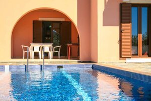 Villa Kassos Large Private Pool Walk to Beach A C Wifi Car Not Required - 2096
