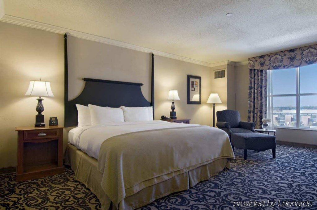 Фото Hilton Columbia Center