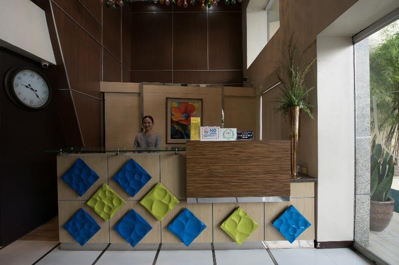 Фото Festive Hotel