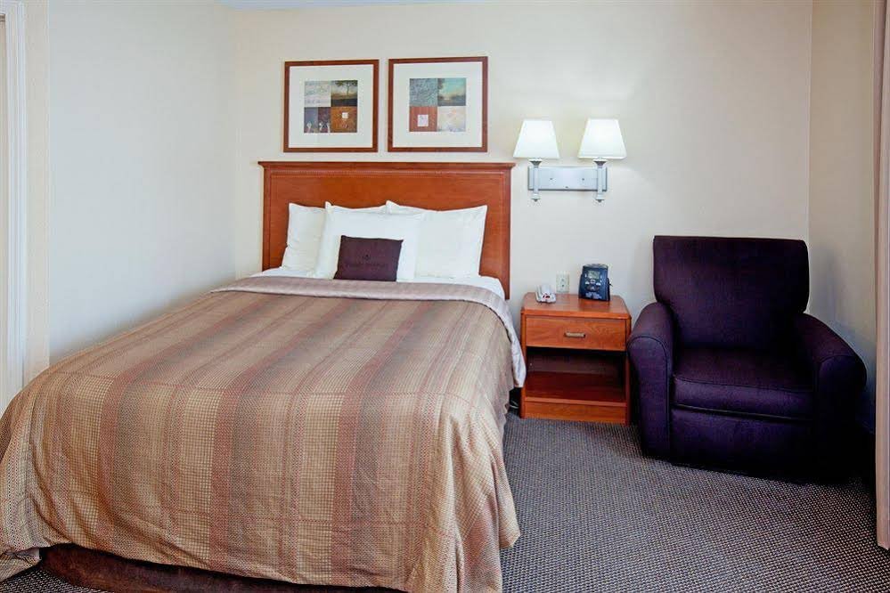 Фото Candlewood Suites Louisville Airport, an Ihg Hotel