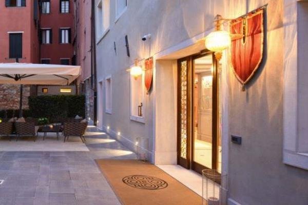 Фото Santa Croce Boutique Hotel