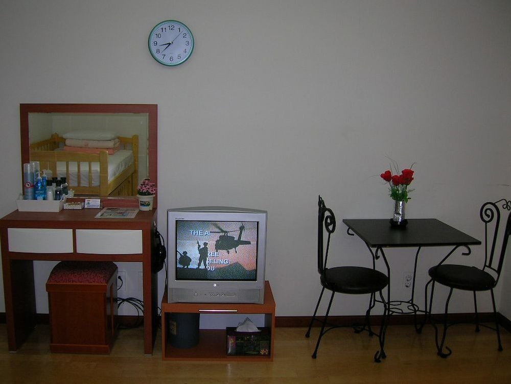 Фото New Airport Guesthouse