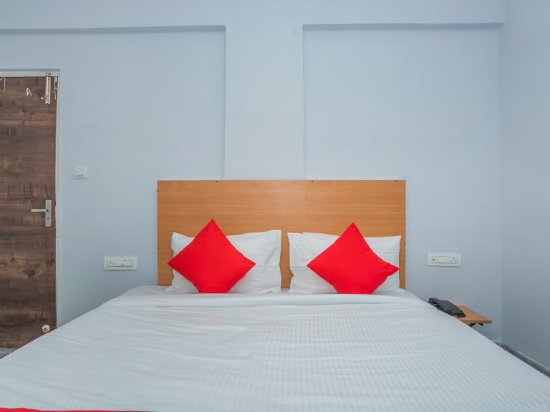 Фото Spot On 49477 Hotel Galaxy