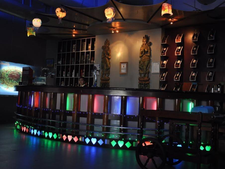 Фото Golden City Crown Hotel