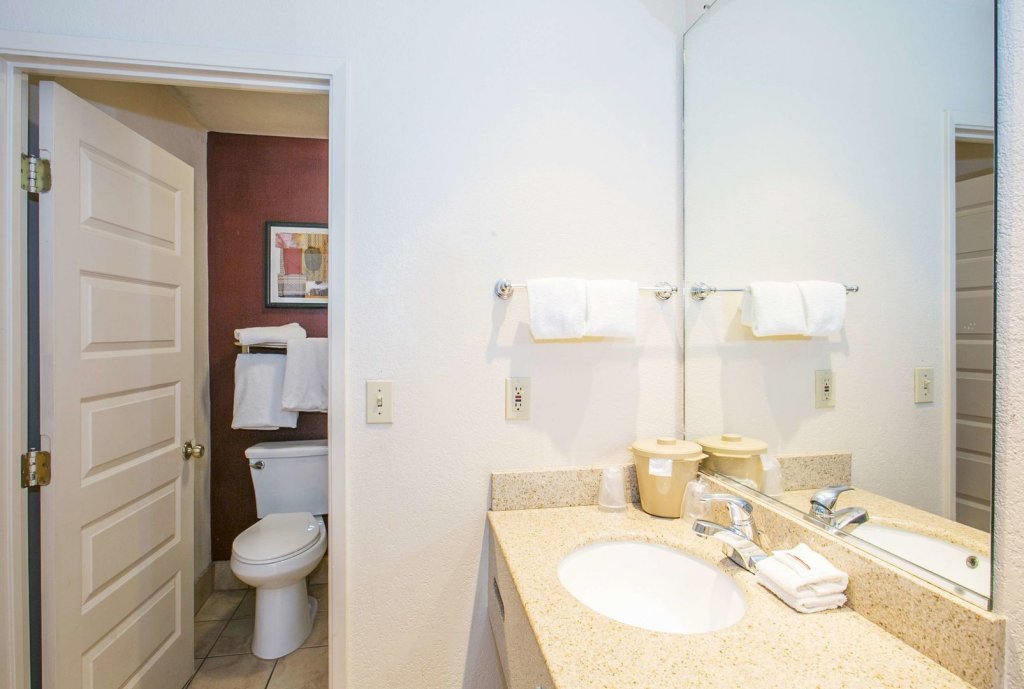 Фото Red Roof Inn Stockton