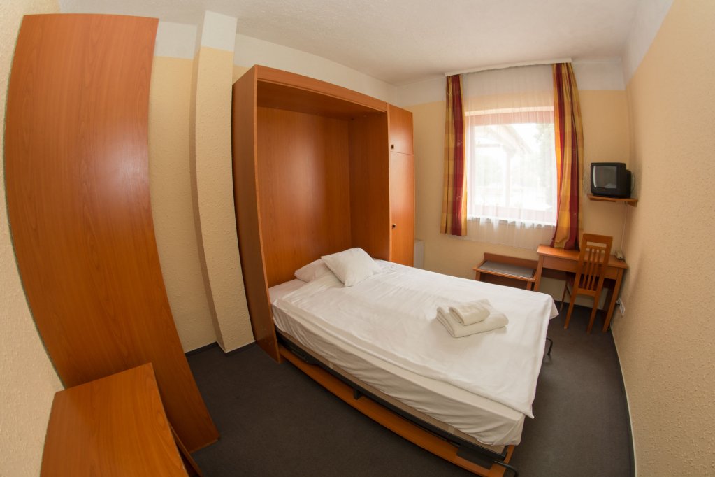 Фото Homoky Hotels Bestline Hotel