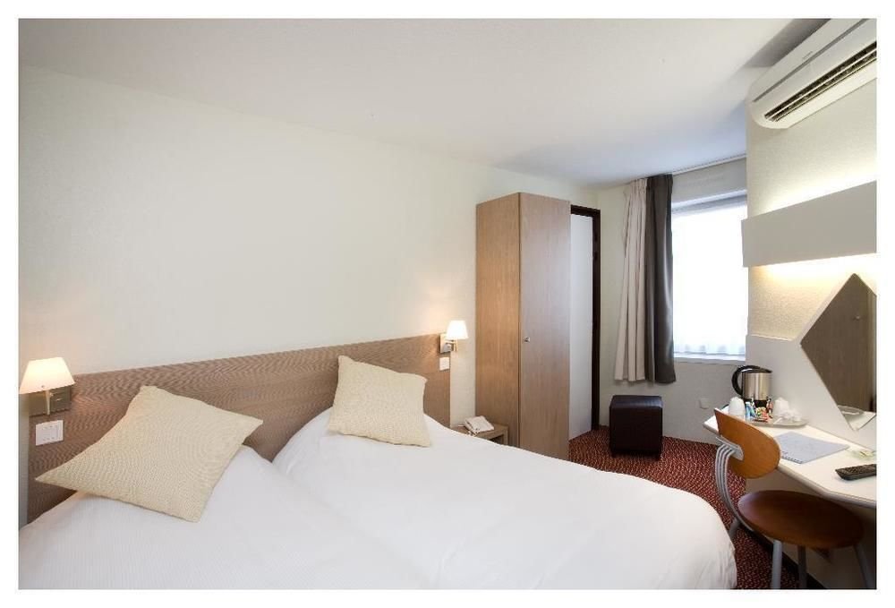 Фото Kyriad Villefranche Sur Saone