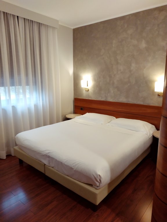 Фото Hotel Mirage, Sure Hotel Collection by Best Western