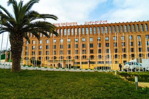 Гостиница Hotel Les Zianides в Тлемсене