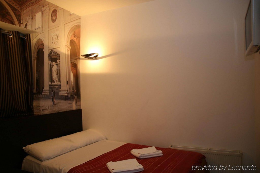 Фото Exhibition Court Hotel 4