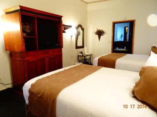 Фото Breakers Boutique Inn