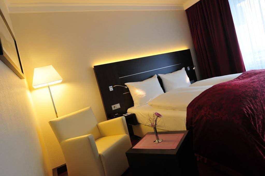 Фото Hotel Rheingarten Duisburg