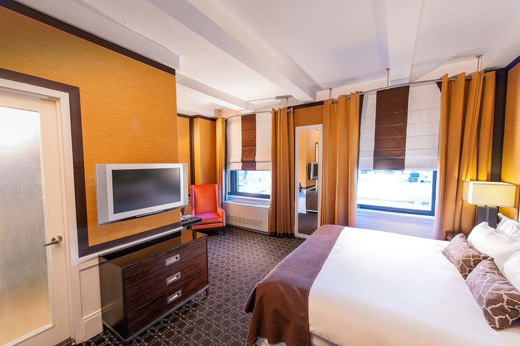 Фото The Empire Hotel