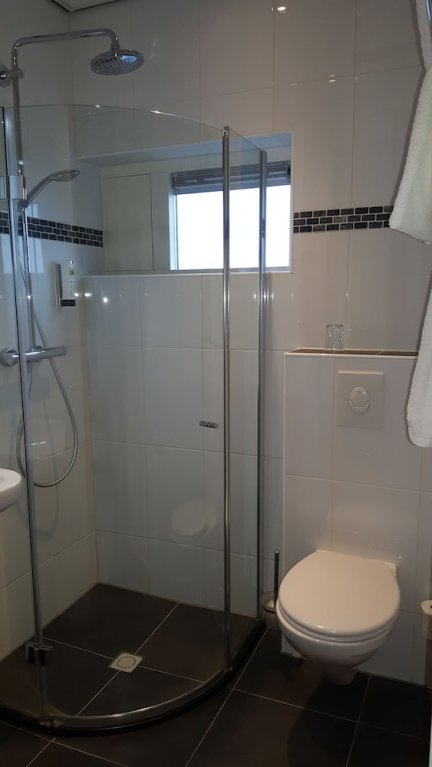 Фото Hotel Restaurant Lakeside