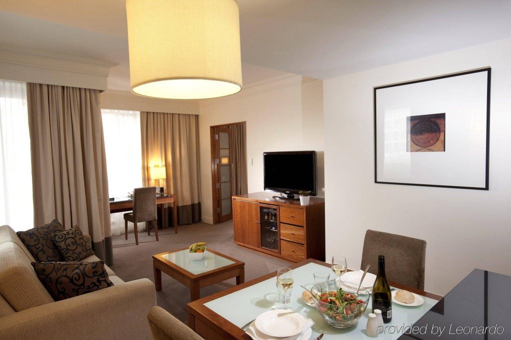 Фото Majestic Roof Garden Hotel