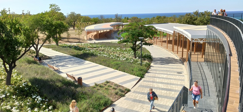 Фото Лазурный