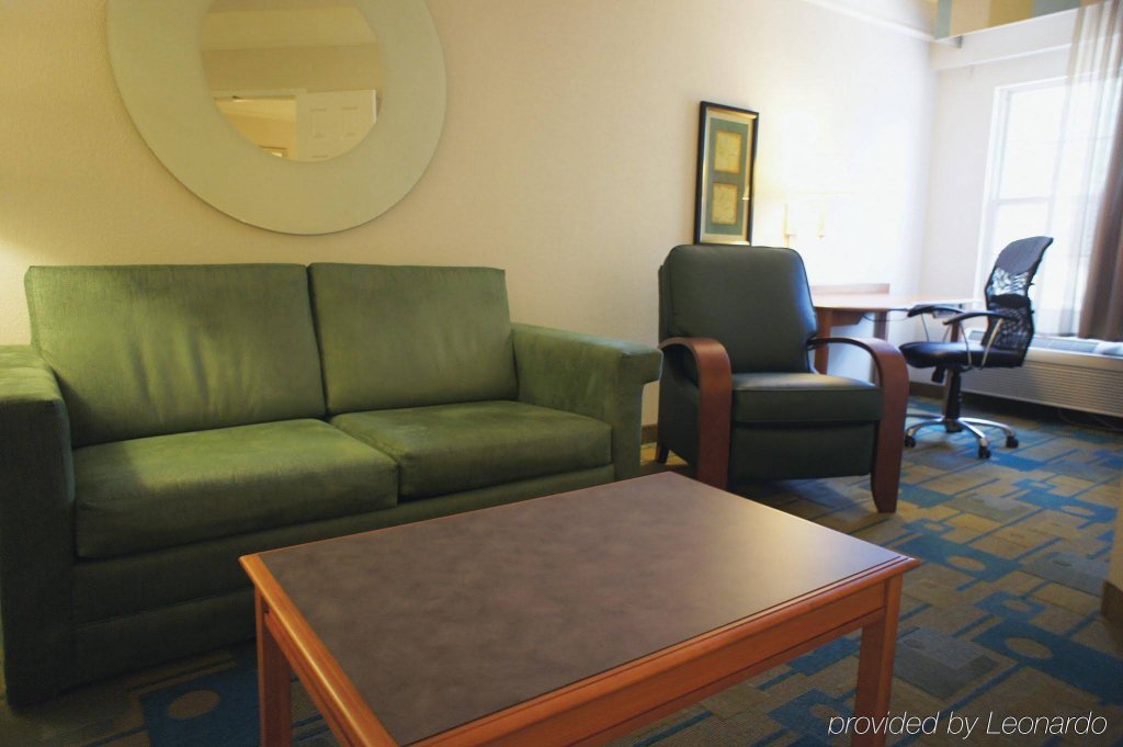 Фото La Quinta Inn & Suites by Wyndham Flagstaff