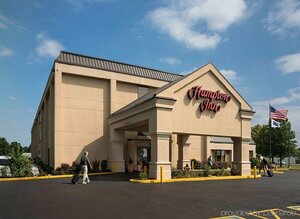 Гостиница La Quinta Inn & Suites by Wyndham St Louis Route 66