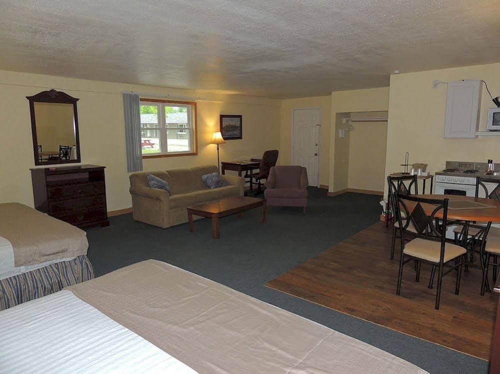 Фото Capt. 's Inn & Suites