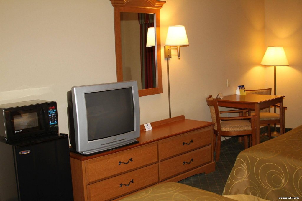 Фото Best Western Smithfield Inn