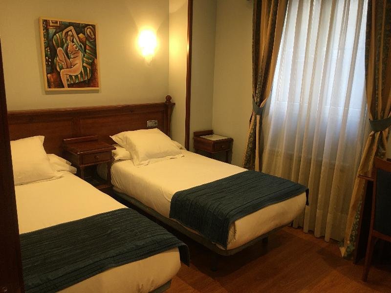 Фото Hotel Villalegre