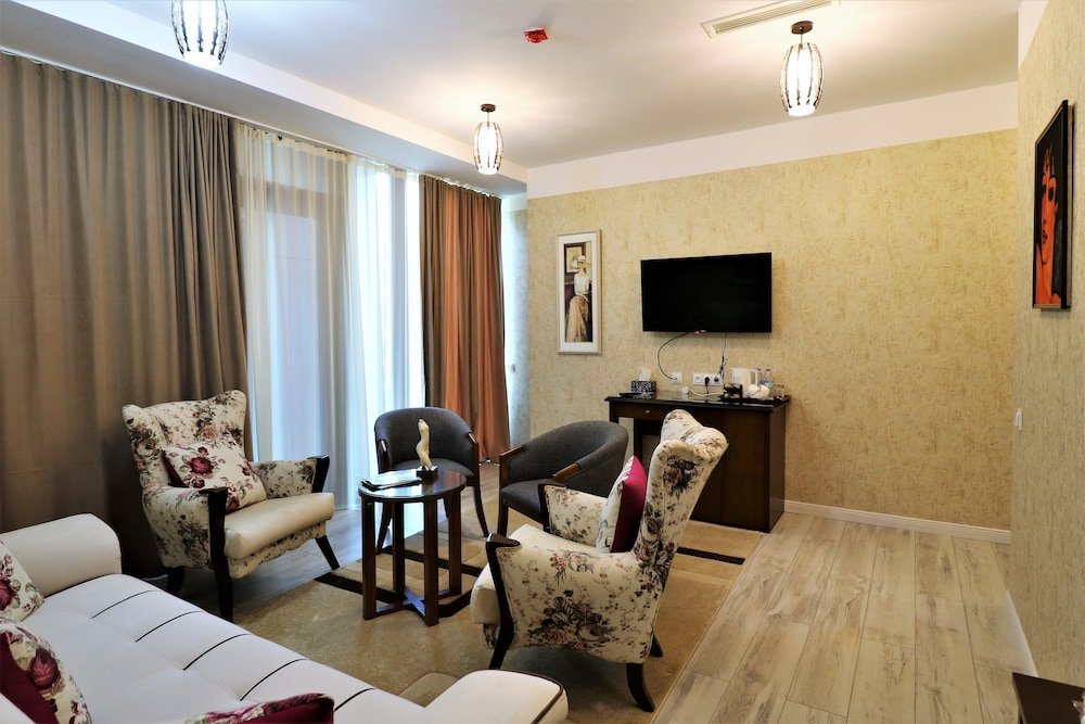 Фото Hotel Liberty Theatre