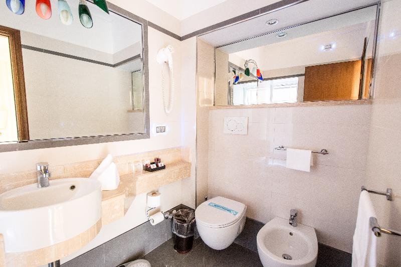 Фото Hotel Cecil