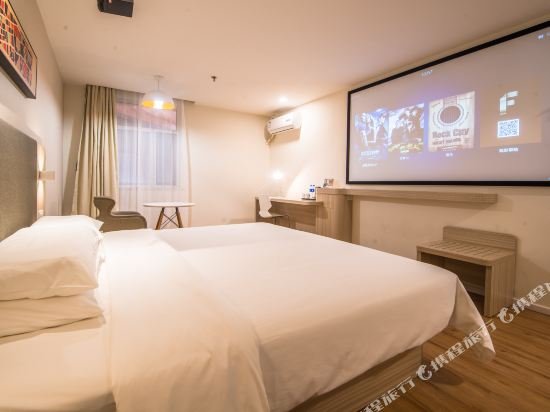 Фото Hanting Express Lianyungang Tongguan Road