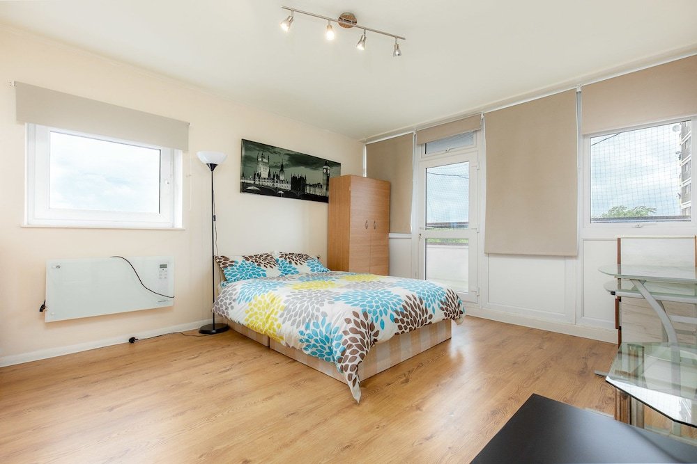 Фото Queensland House Deluxe Guest Room