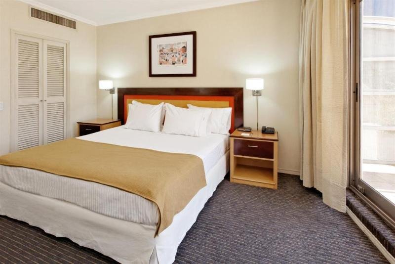 Фото Holiday Inn Express Puerto Madero