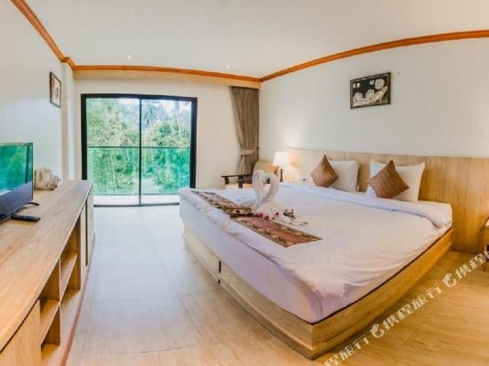 Фото Airport Beach Hotel Phuket