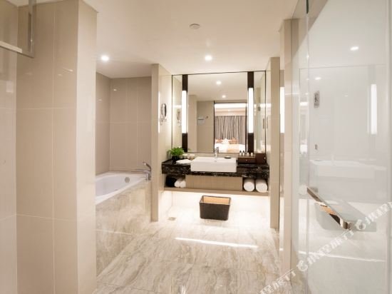 Фото Pine City Hotel