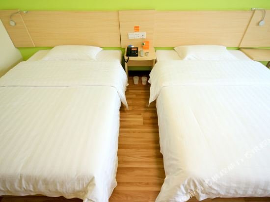 Фото 7 Days Inn Xian Jiaotong University Health Science Center Weiyi Street Subway Station Branch