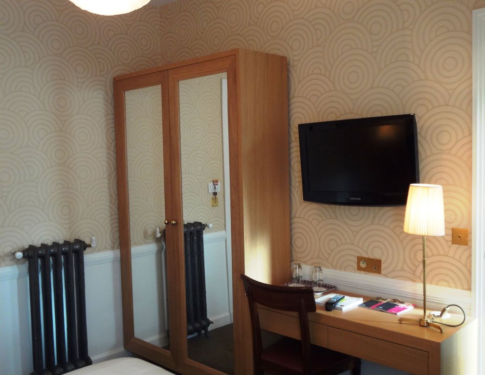 Фото Hôtel Le Cercle Tour Eiffel