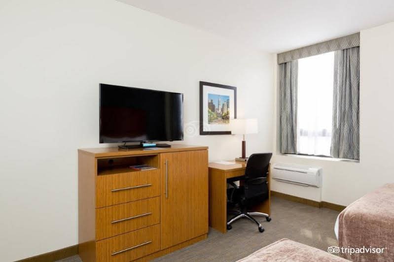 Фото Best Western Plus Philadelphia Convention Center Hotel
