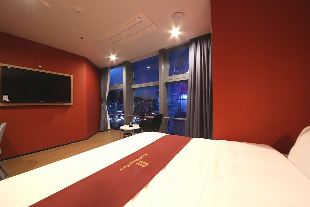 Фото H Avenue Gwangalli Beach